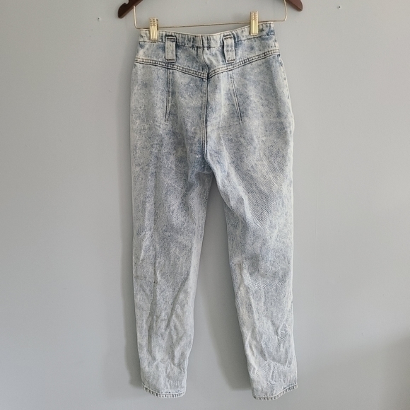 Urban‎ Outfitters BDG Stonewash Carrot Jeans - Picture 4 of 5